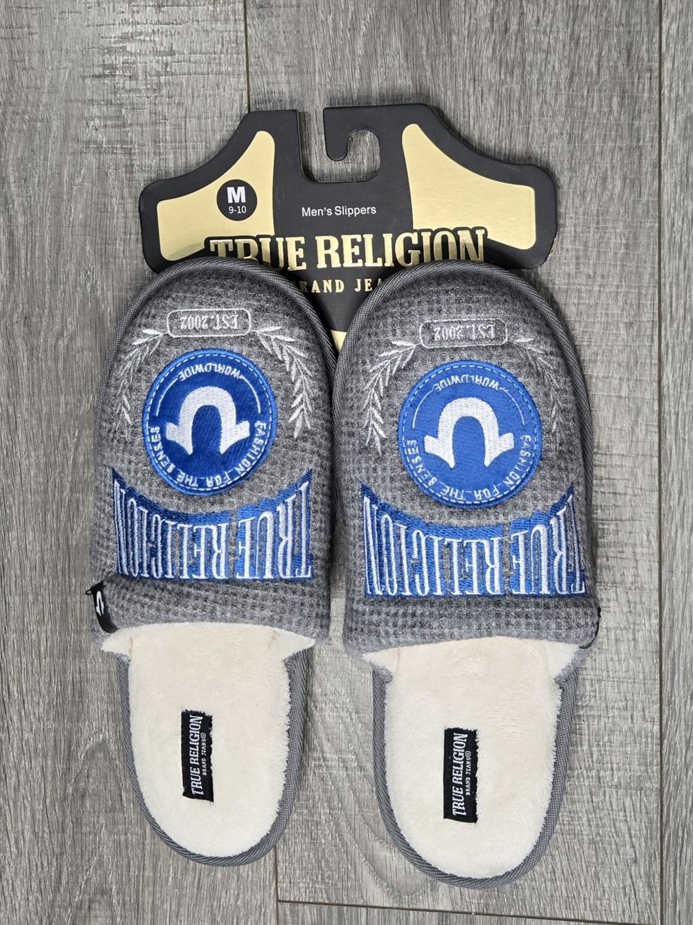 True Religion Men’s Slippers Medium 9-10 Gray Blue Horseshoe Logo NWT House Shoe